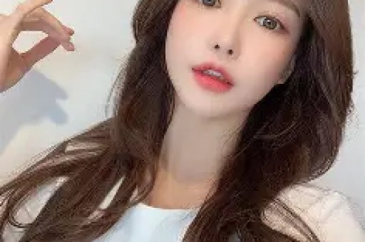 版权风波未平背景再曝单依纯深陷舆论漩涡陈奕迅意外受牵连